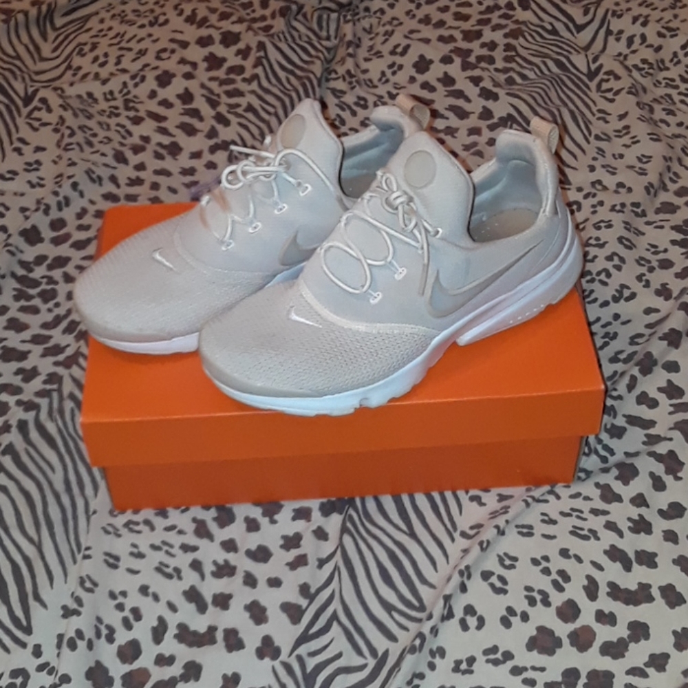Peach Nike Presto Fly